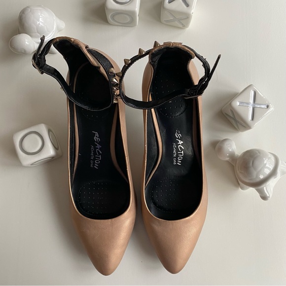 Kenneth Cole Reaction Shimmery Nude Heels - Picture 1 of 2